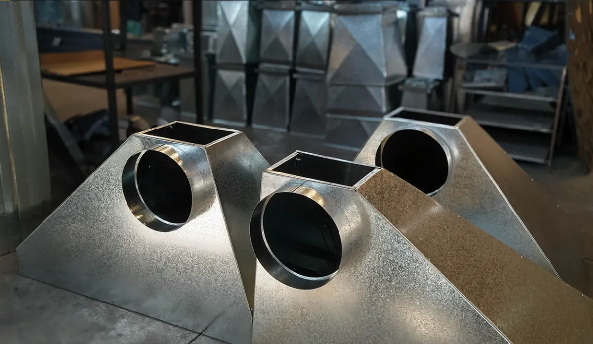 Campanas de chapa para parrilla en la fábrica de Rapimetal