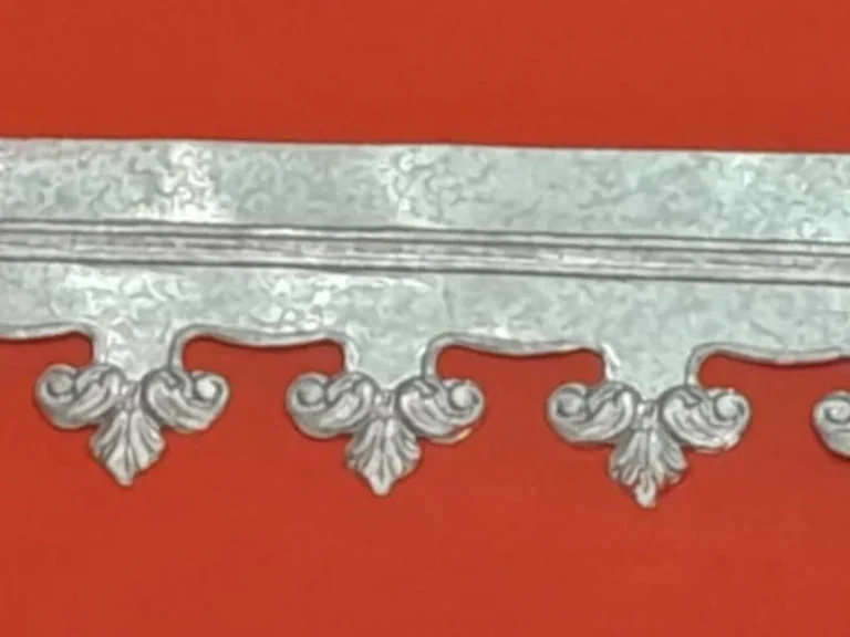 Cenefa de chapa galvanizada estampada con relieve, modelo fileteado, de 20 cm de alto