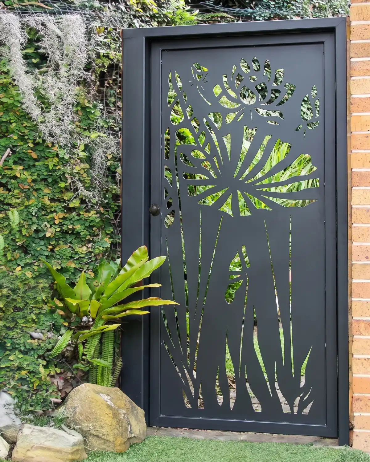 Puerta de jardín con panel decorativo Flor Pantano